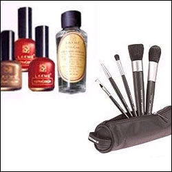"Lakme Small Hamper - Click here to View more details about this Product